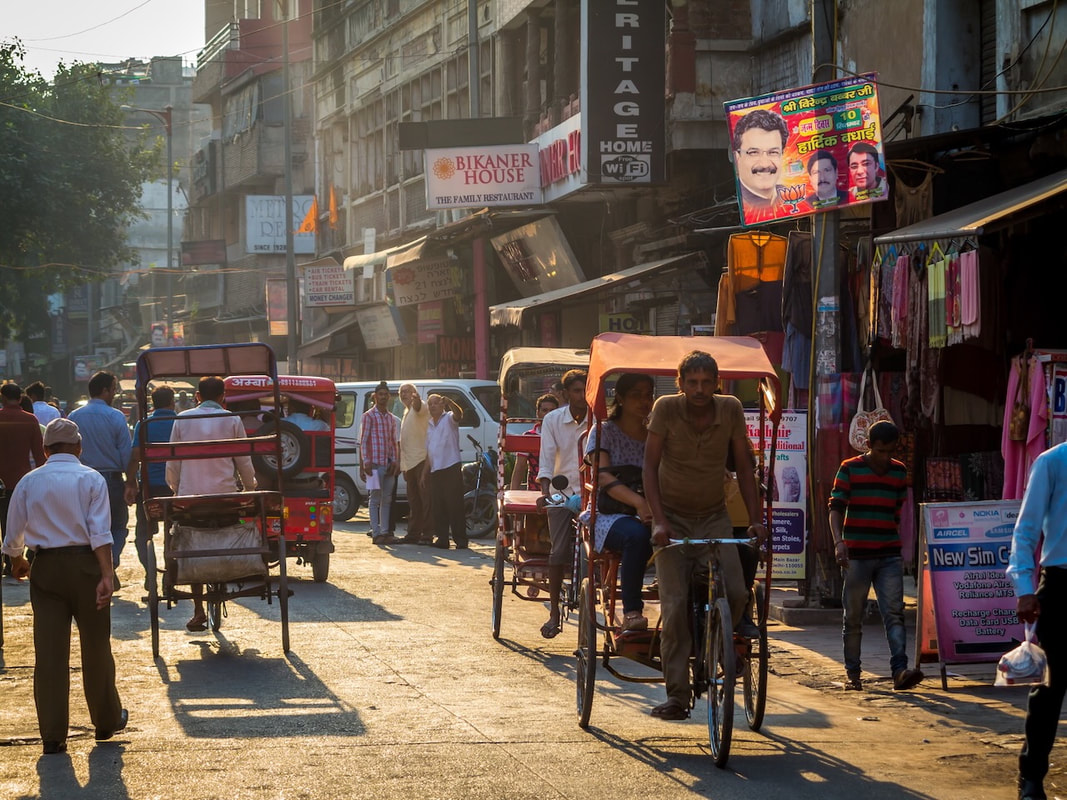 New Delhi Road - God Dieux Photography